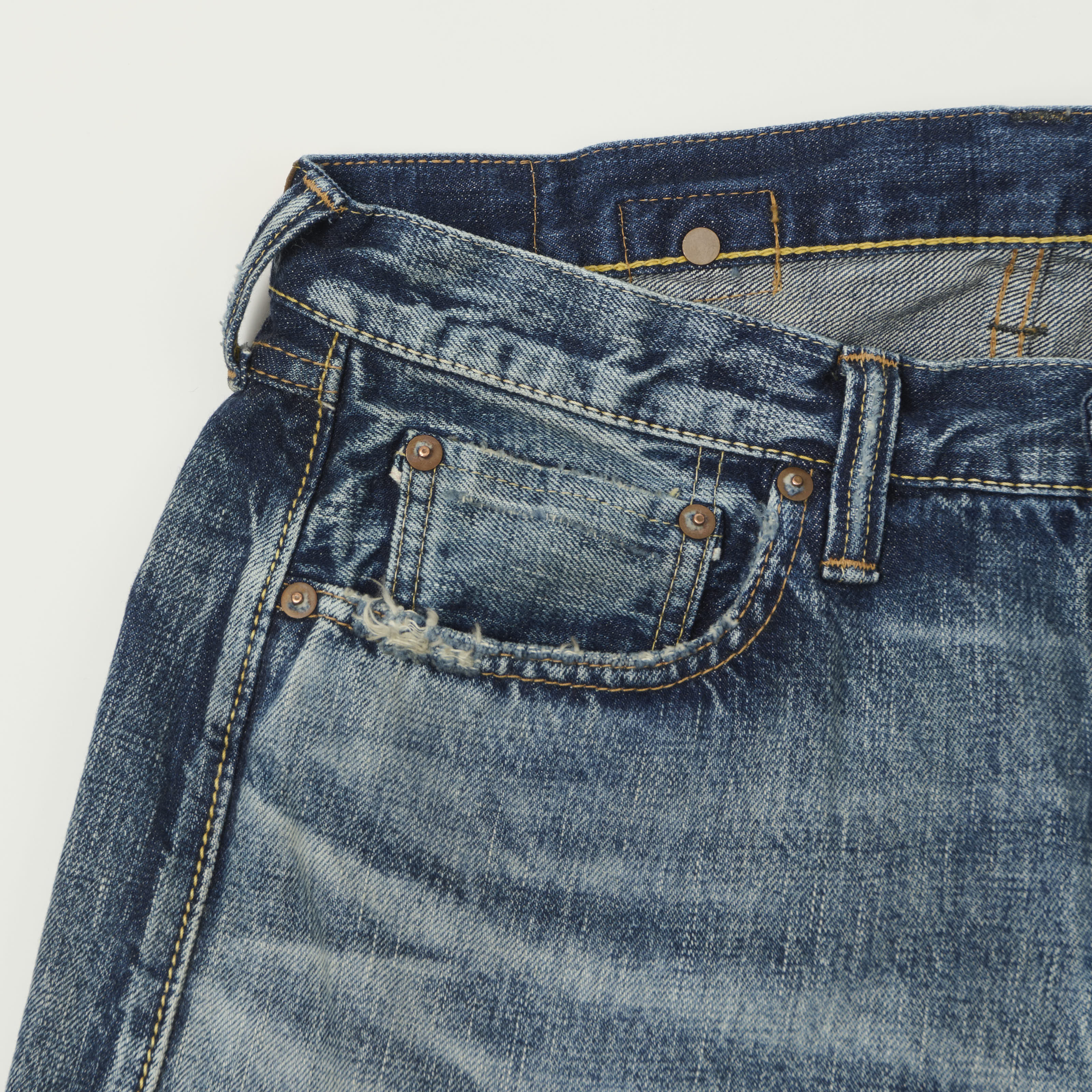 FULLCOUNT 1136 '1937 Model' 13.7oz Wide Straight Jean - 'Mykonos' Wash - Image 6
