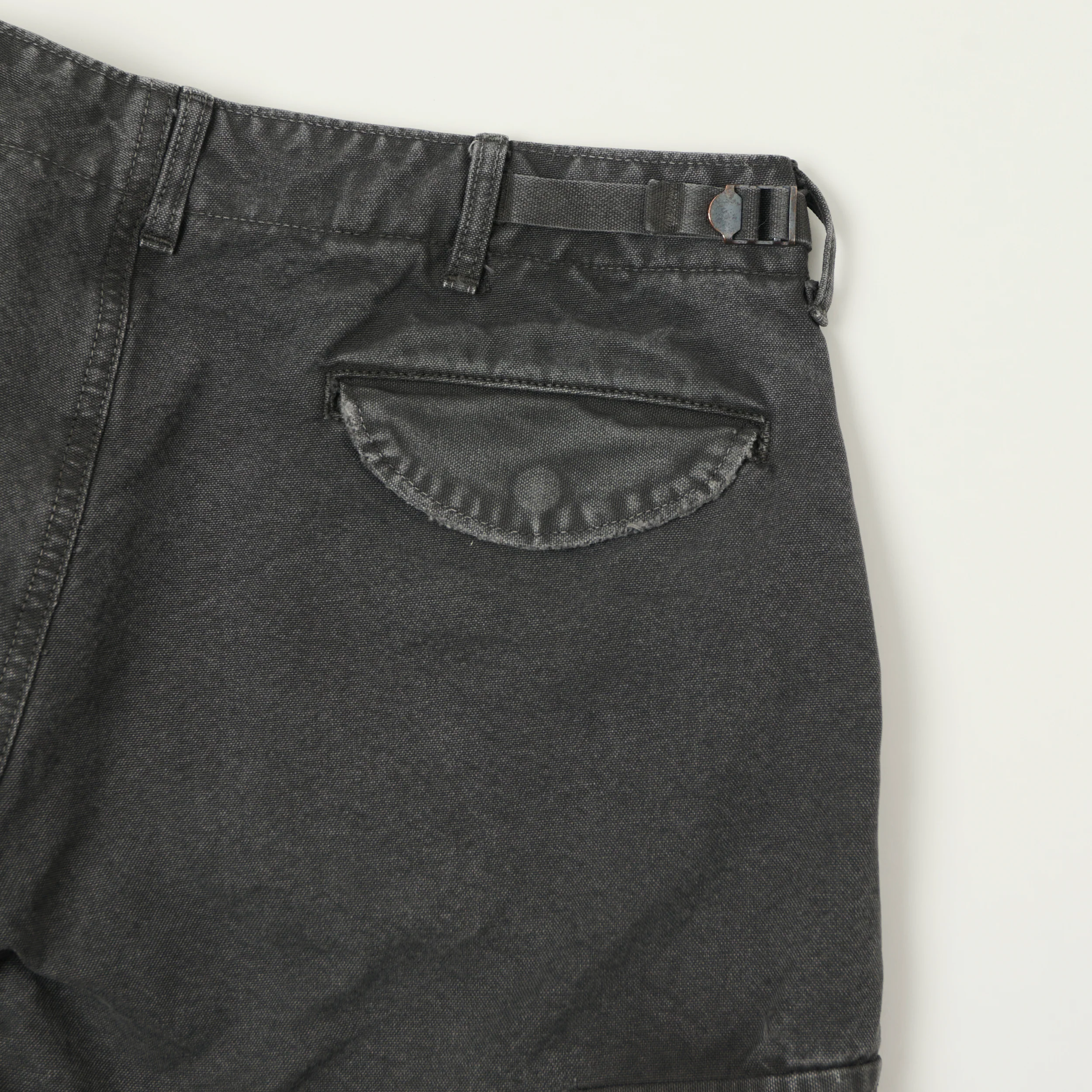 FULLCOUNT 1144 'Vintage Effect' Tent Cloth Field Cargo Shorts - Faded Black - Image 2