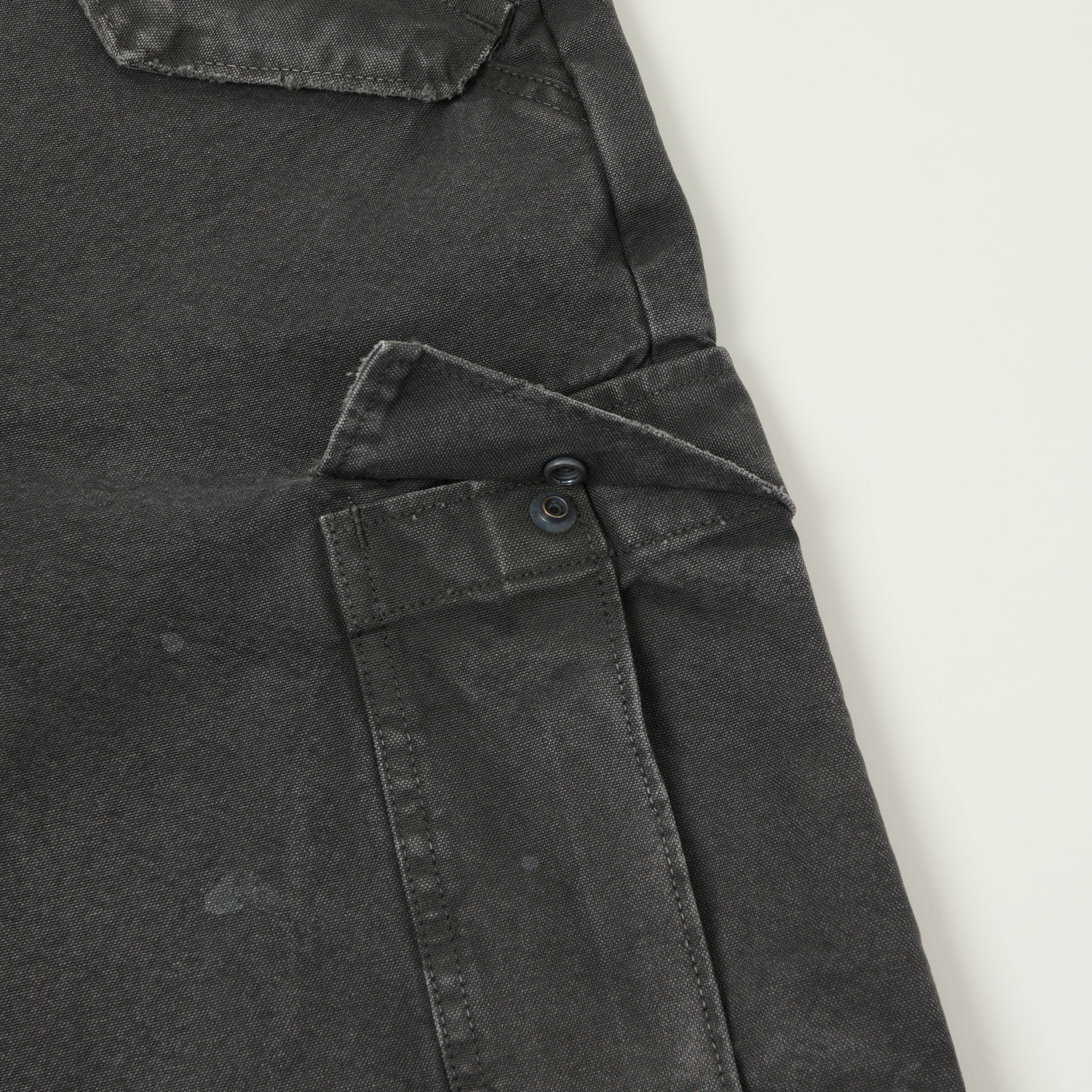 FULLCOUNT 1144 'Vintage Effect' Tent Cloth Field Cargo Shorts - Faded Black - Image 4