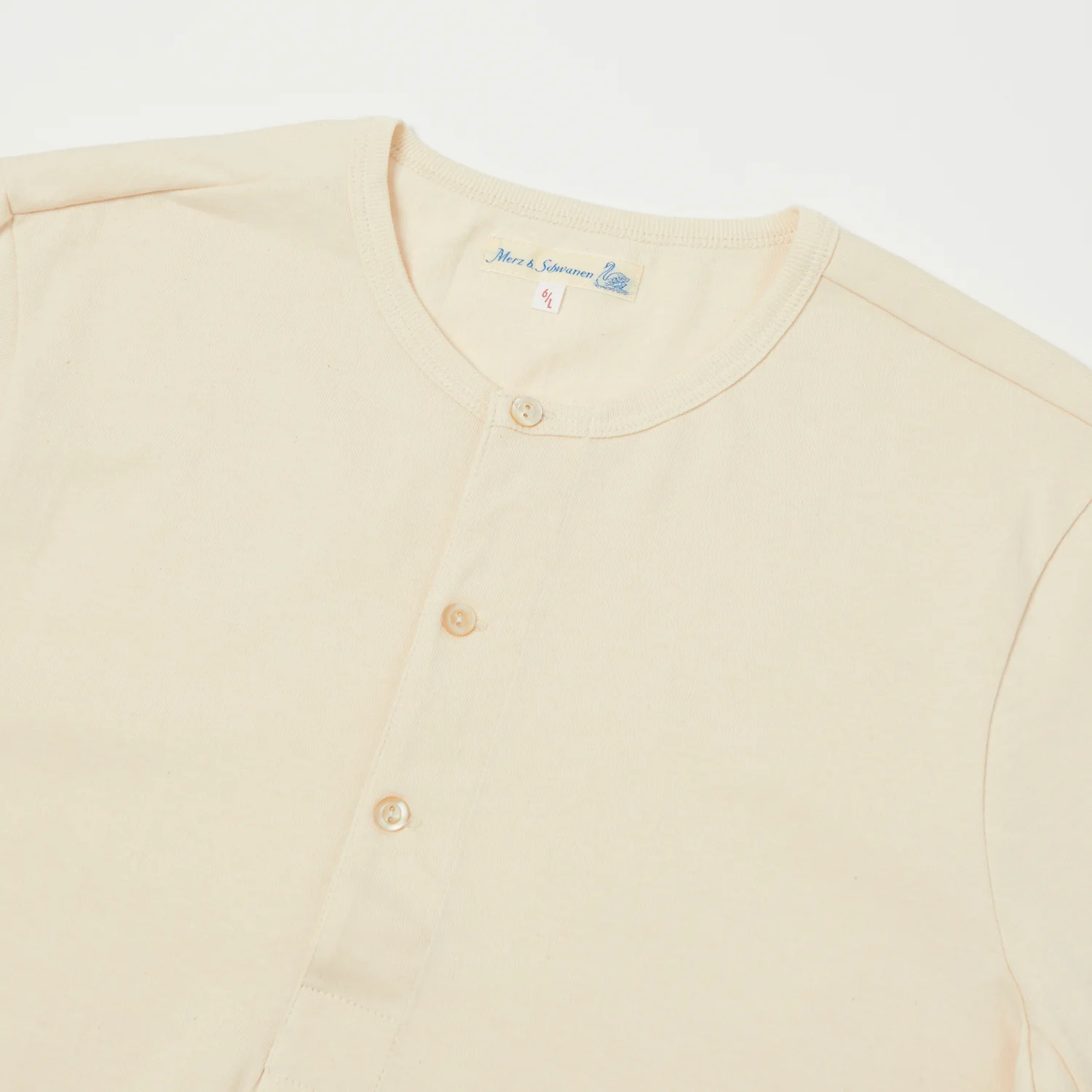 Merz b. Schwanen 207 Short Sleeve Henley - Nature - Image 2