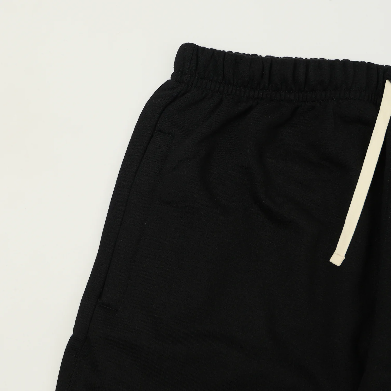 Merz b. Schwanen 359 Classic Sweatpants - Deep Black - Image 4