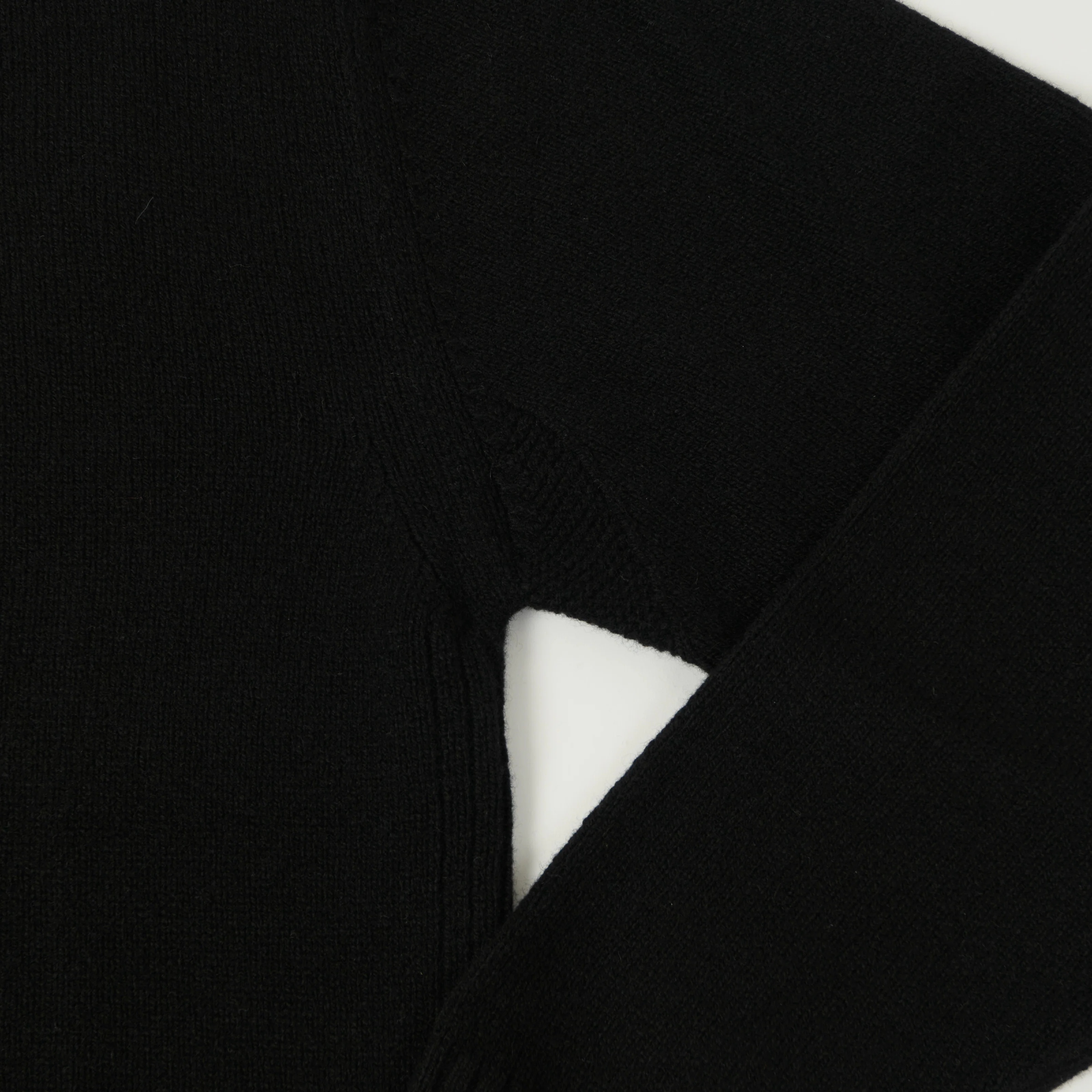 Merz b. Schwanen 'Good Basics' Wool Cashmere Knit Pullover - Deep Black - Image 4