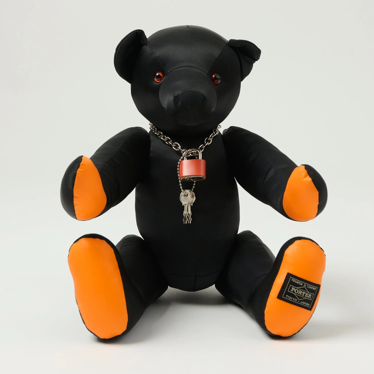 Porter-Yoshida & Co. Grizzly Bear With Padlock - Black