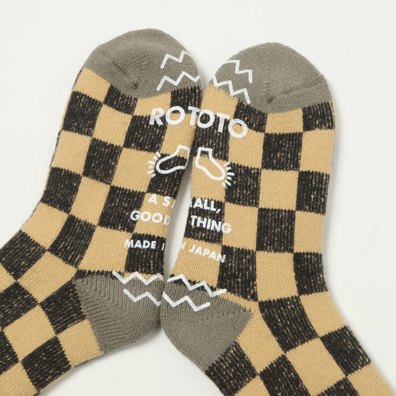 RoToTo Checkerboard Pile Room Sock - Grey - Image 2