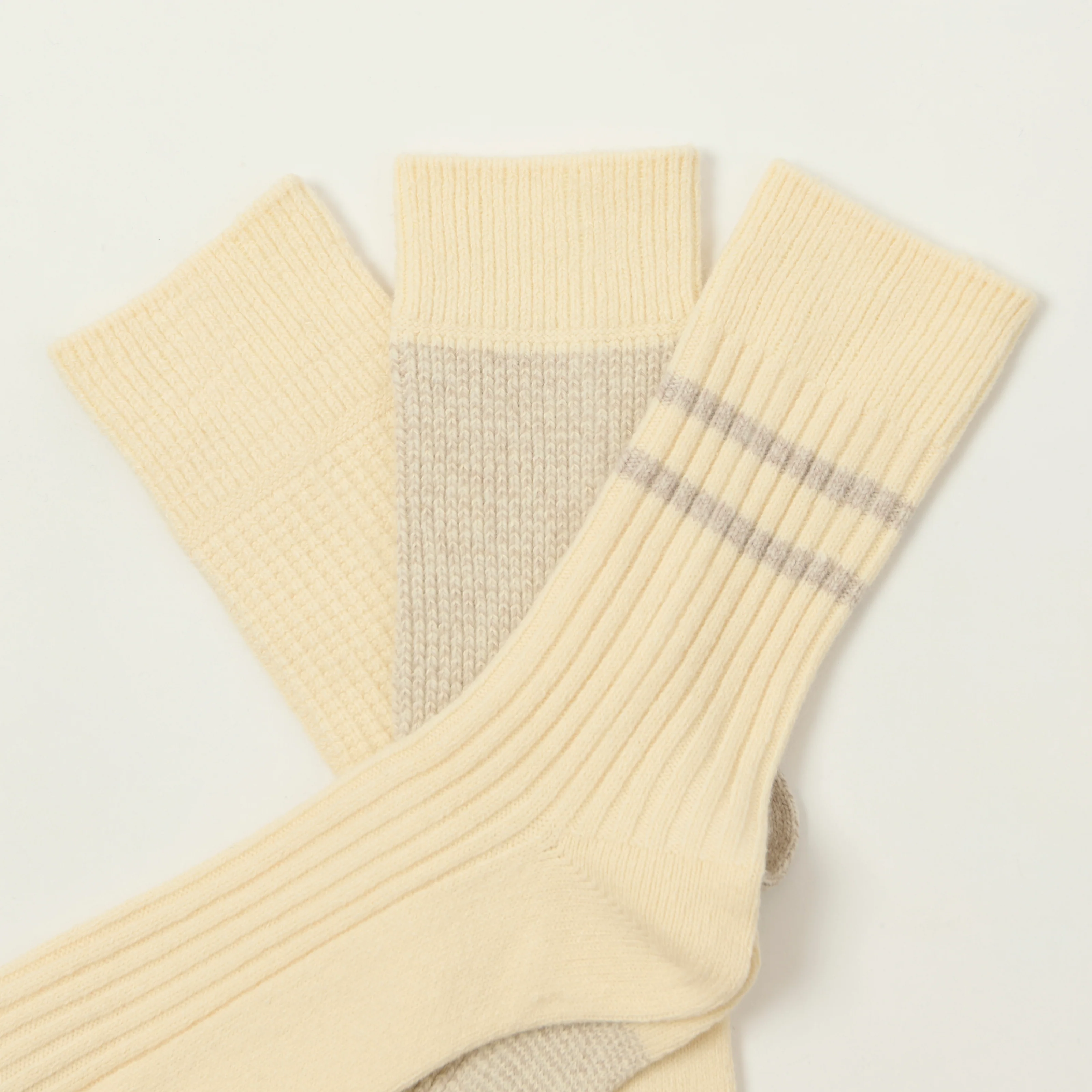 Rototo Recycled Cotton/Wool Daily 3 Pack Socks - Off White/Grey - Image 2